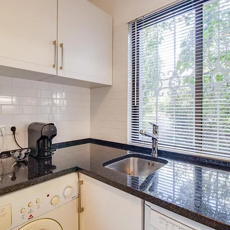 Relaxing 2bd 500m W Ac Wifi Pool Apartment *
