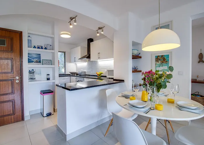 아파트 Relaxing 2bd 500m W Ac Wifi Pool *