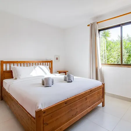 Relaxing 2bd 500m W Ac Wifi Pool 아파트