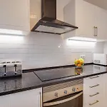 Relaxing 2bd 500m W Ac Wifi Pool